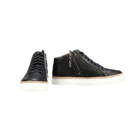 After Ride Low Top Sneaker :: Black