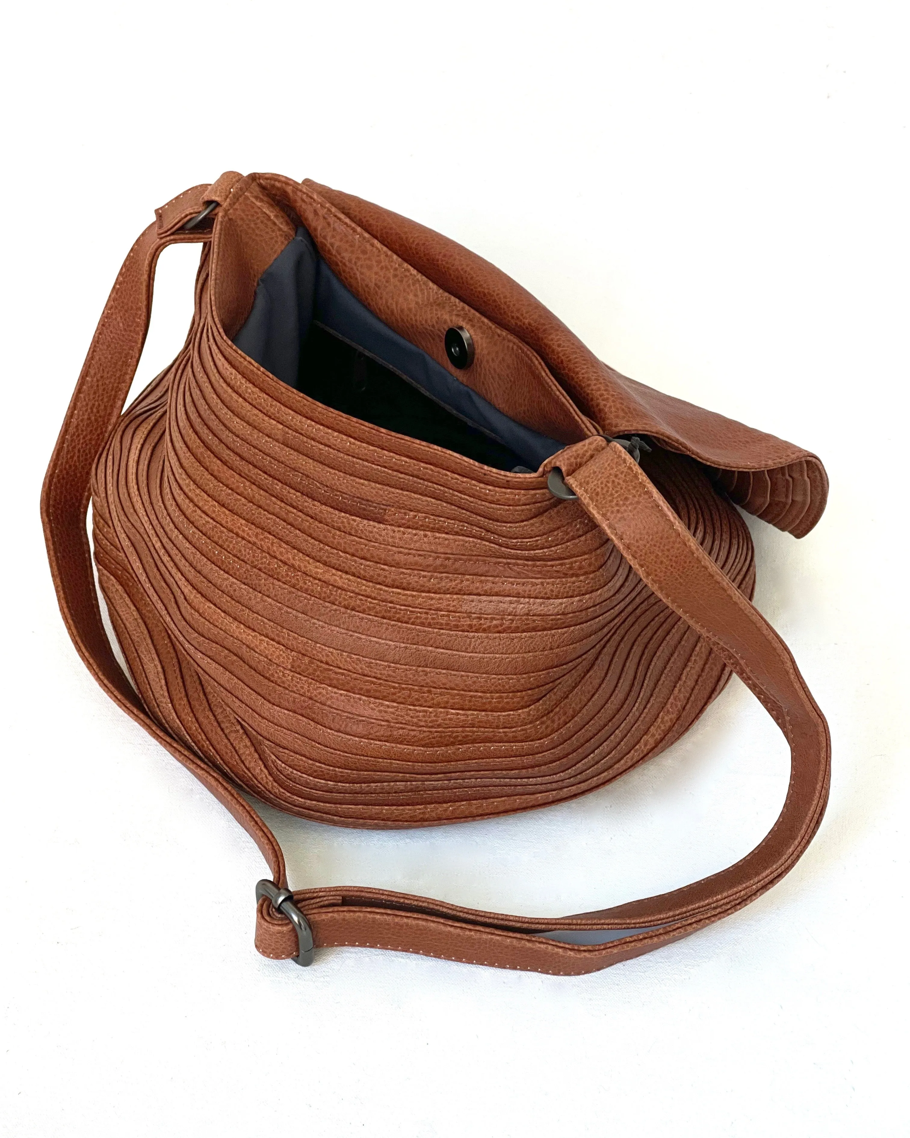 Majo Crossbody Circle Bag