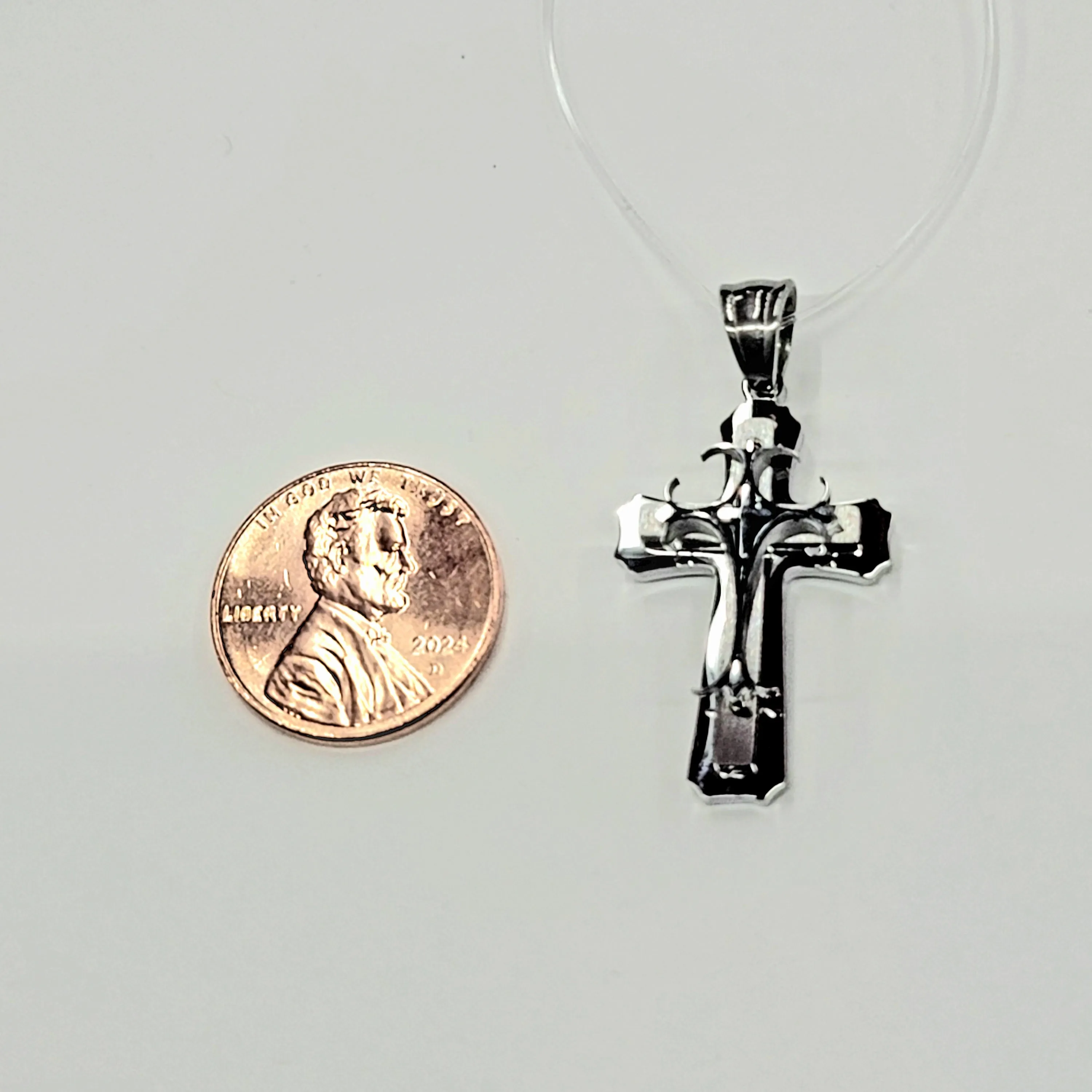 PEND-SS Mini Gothic cross w/blk