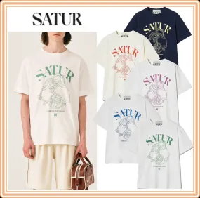 SATUR  |Street Style U-Neck Cotton Short Sleeves Oversized Logo